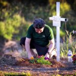 cruz, tomb, duel, pantheon, person, veil, men, ceremony, family